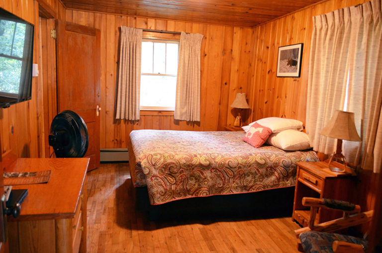Log Cabins in Cody WY Yellowstone Cabin Rentals Shoshone Lodge